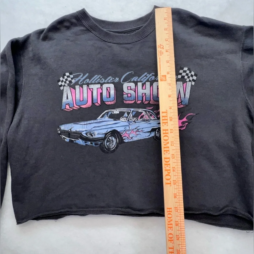 Hollister Graphic Car Show Gray‎ Cropped Sweatshirt, M